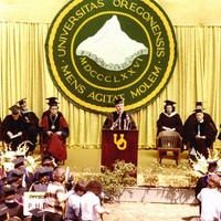 Atiyeh gives University of Oregon commencement address, 1979